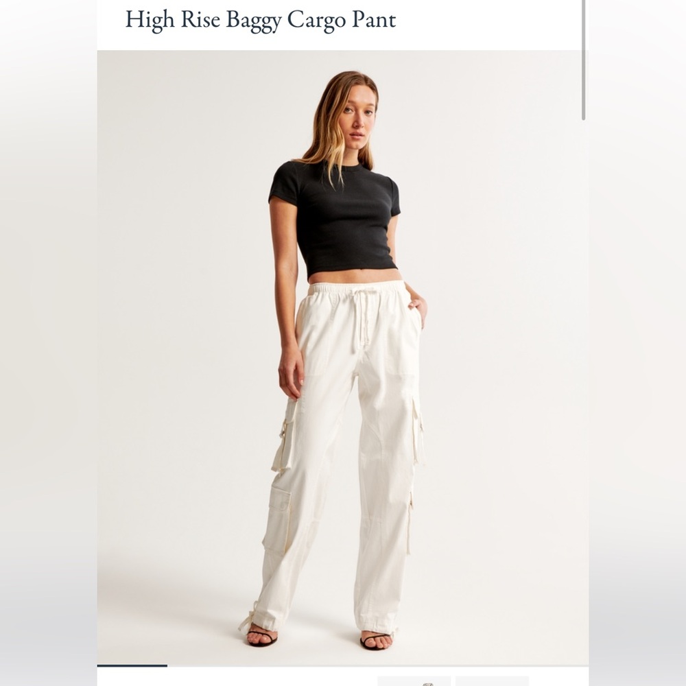 Abercrombie & Fitch High Rise Baggy Cargo Pant